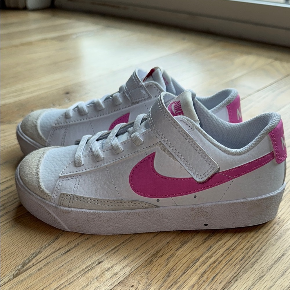 Nike Kids White and Pink Sneakers